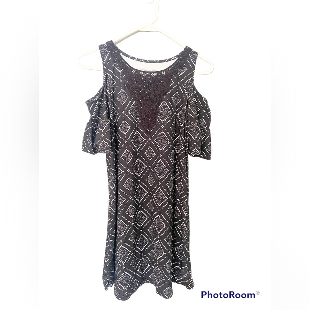 Mudd Off the Shoulder Girls Dress Black with White pattern